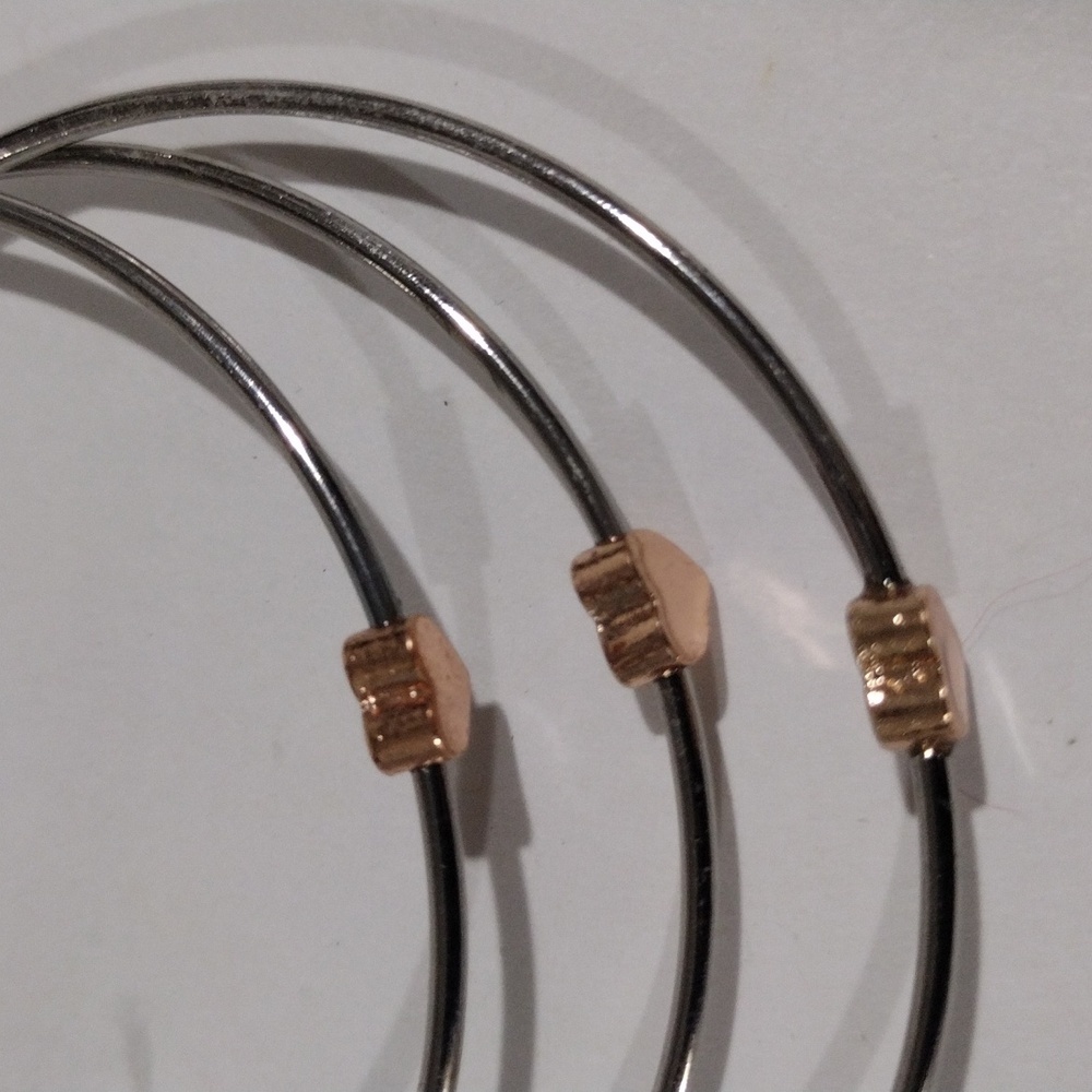 American Eagle Women's Bracelet Set – 3 Heart Bangles, Gold & Silver Jewelry - Picture 7 of 9